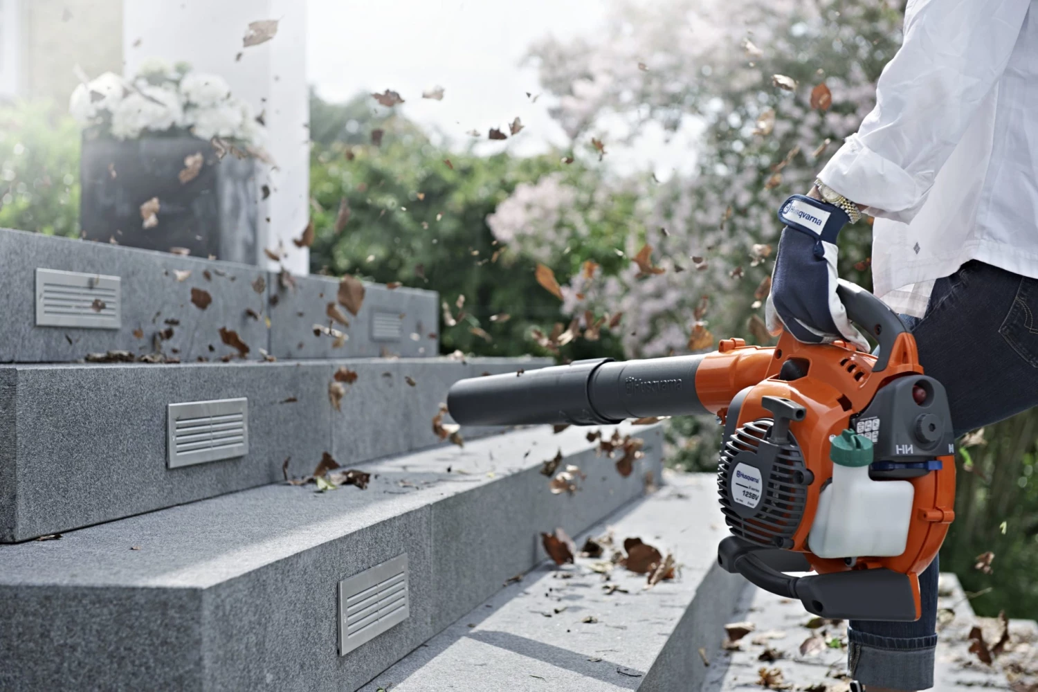 Deals 😀 Husqvarna Leaf Blowers 125BVX 28-cc 2-Cycle 170-MPH 470-CFM Handheld Gas Leaf Blower with Vacuum Kit 🔔 7 Deals 😀 Husqvarna Leaf Blowers 125BVX 28-cc 2-Cycle 170-MPH 470-CFM Handheld Gas Leaf Blower with Vacuum Kit 🔔 - Image 7