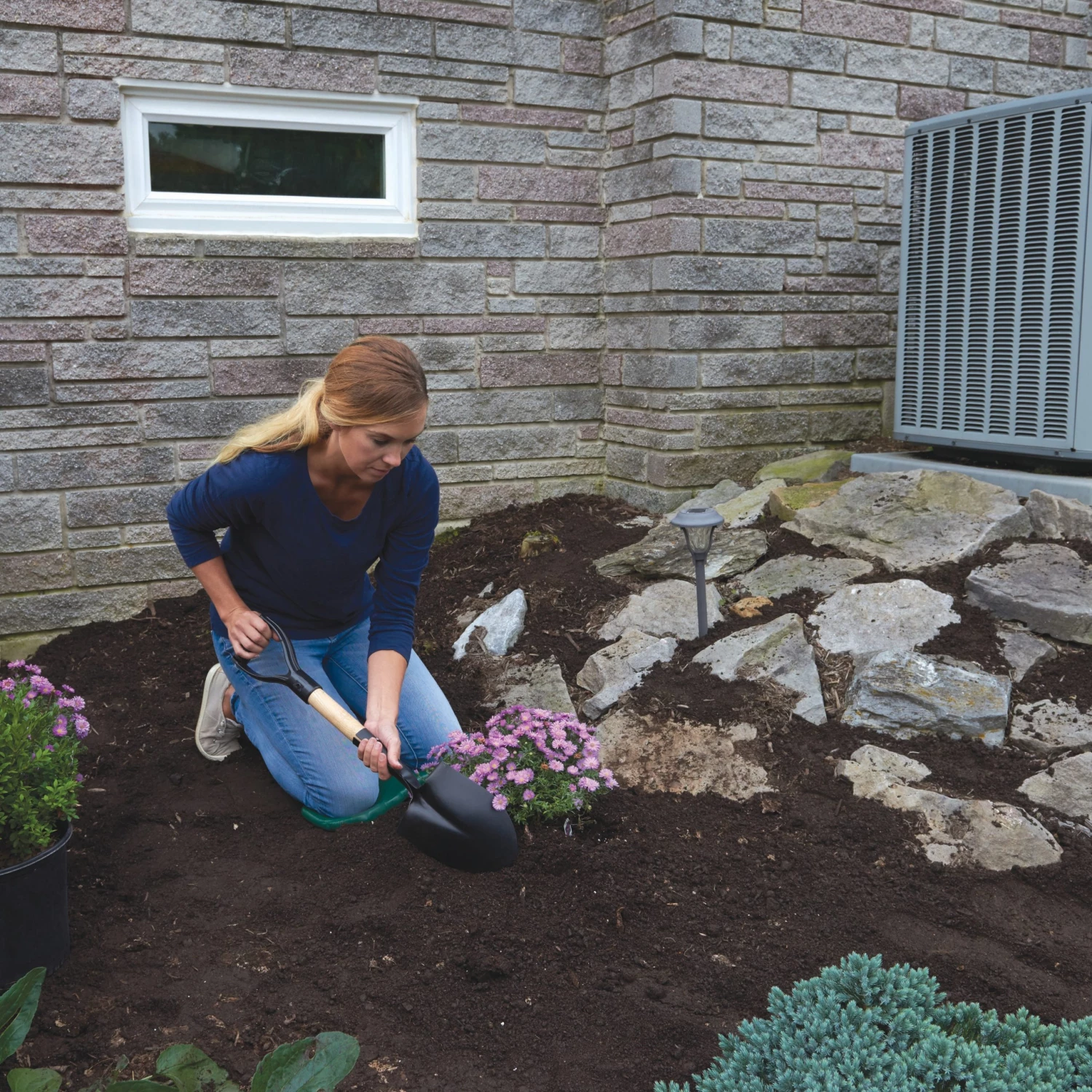 Outlet ✨ CRAFTSMAN Lawn & Garden Hand Tools 10.75-in Wood D-Handle Digging Shovel 🎉 2 Outlet ✨ CRAFTSMAN Lawn & Garden Hand Tools 10.75-in Wood D-Handle Digging Shovel 🎉 - Image 2